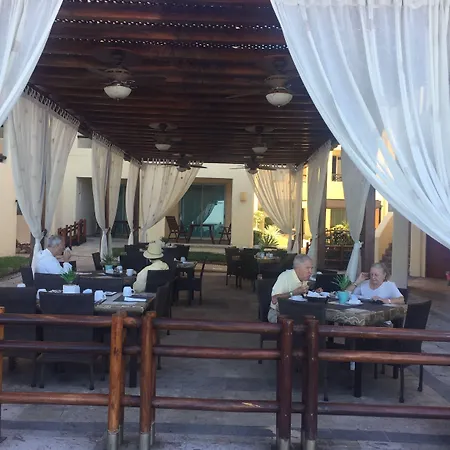 Zafiro Beach Boutique Resort-2